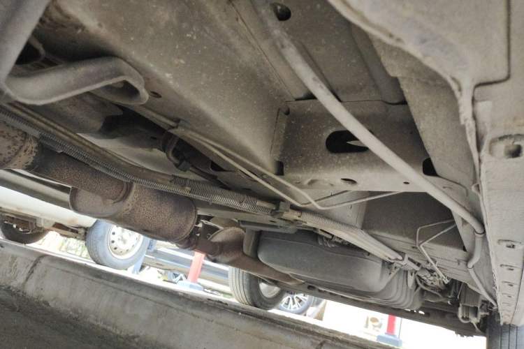 Used Buick GL8 2011 3.0L GT Luxury Business Haoya Edition Chassis Front Left