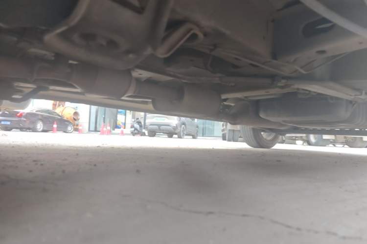 Used Buick GL8 2011 3.0L XT Luxury Business Flagship Edition Chassis Front Left