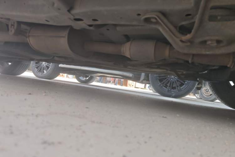 Used Buick GL8 2011 3.0L XT Luxury Business Flagship Edition Chassis Front Right