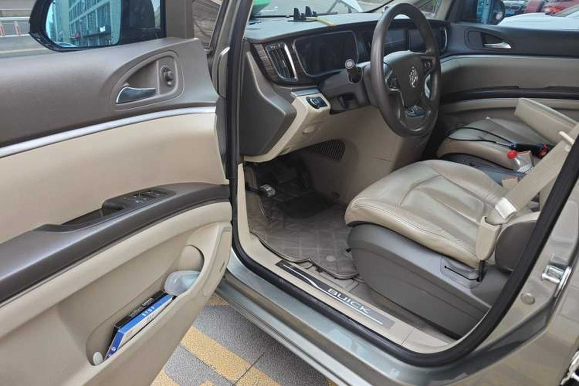 Used Buick GL8 2011 3.0L XT Luxury Business Flagship Edition Driver Seat
