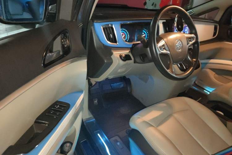 Used Buick GL8 2011 3.0L GT Luxury Business Haoya Edition Driver Seat