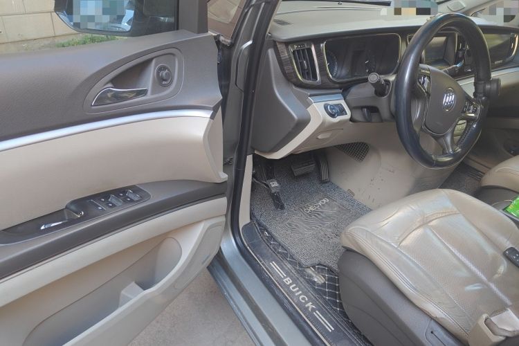 Used Buick GL8 2011 3.0L GT Luxury Business Haoya Edition Driver Seat