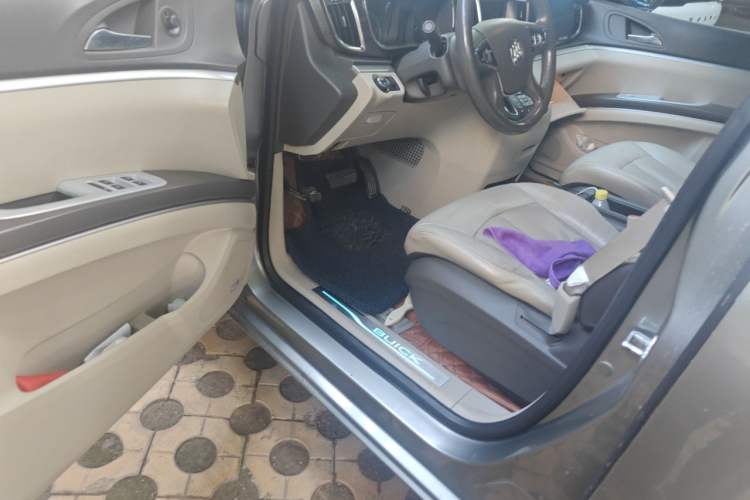 Used Buick GL8 2011 3.0L XT Luxury Business Flagship Edition Driver Seat