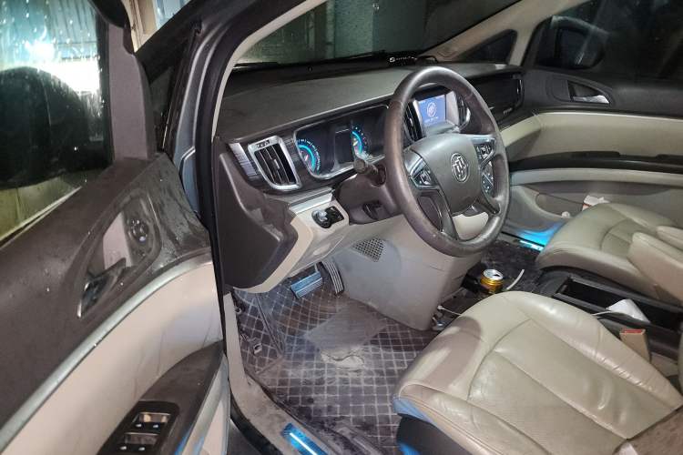 Used Buick GL8 2011 3.0L XT Luxury Business Flagship Edition Driver Seat