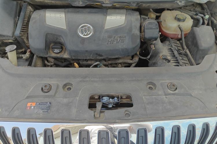 Used Buick GL8 2011 3.0L GT Luxury Business Haoya Edition Engine Bay