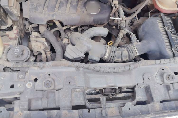 Used Buick GL8 2011 2.4L CT Luxury Business Comfort Edition Engine Bay