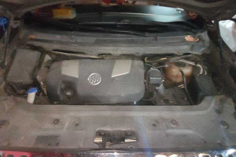 Used Buick GL8 2011 3.0L GT Luxury Business Haoya Edition Engine Bay