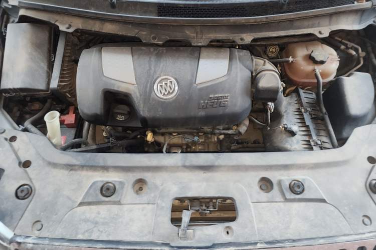 Used Buick GL8 2011 3.0L XT Luxury Business Flagship Edition Engine Bay