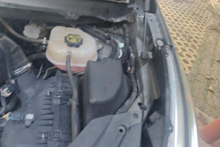 Used Buick GL8 2011 3.0L XT Luxury Business Flagship Edition Engine Bay Left