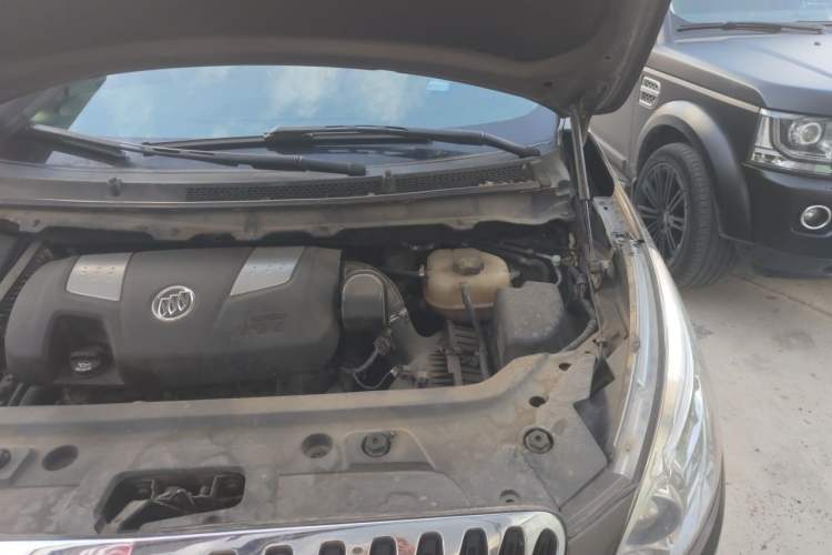 Used Buick GL8 2011 3.0L XT Luxury Business Flagship Edition Engine Bay Left