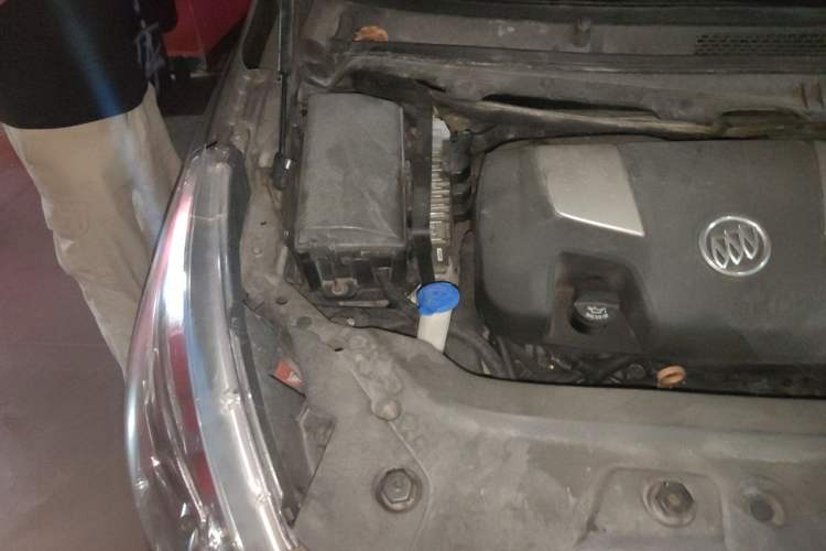 Used Buick GL8 2011 3.0L GT Luxury Business Haoya Edition Engine Bay Right