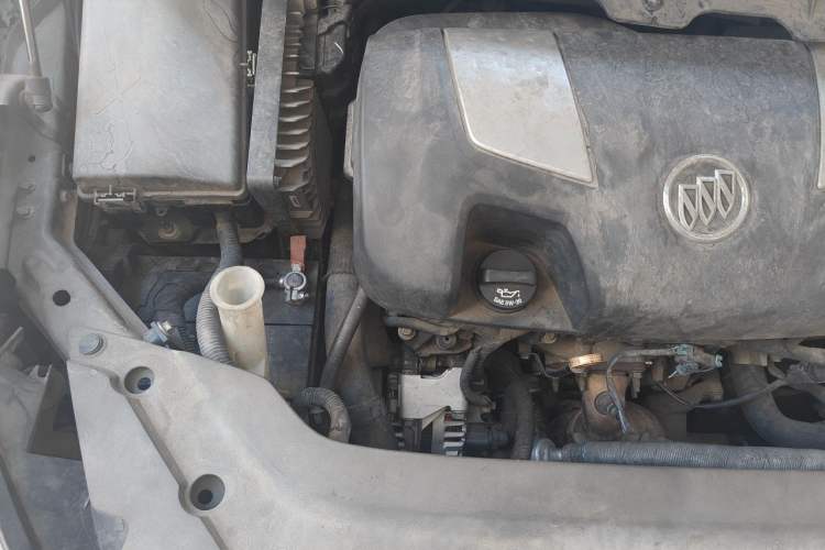 Used Buick GL8 2011 3.0L GT Luxury Business Haoya Edition Engine Bay Right
