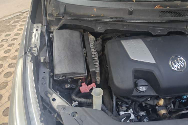Used Buick GL8 2011 3.0L XT Luxury Business Flagship Edition Engine Bay Right