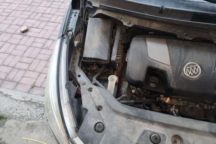 Used Buick GL8 2011 3.0L XT Luxury Business Flagship Edition Engine Bay Right
