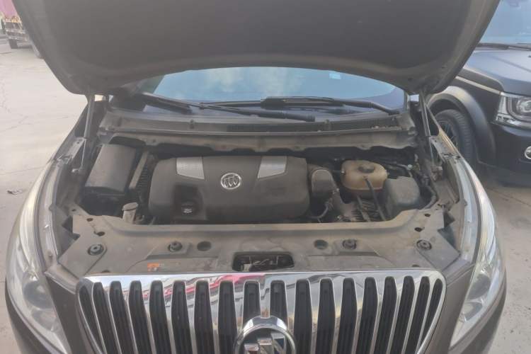 Used Buick GL8 2011 3.0L XT Luxury Business Flagship Edition Engine Bay