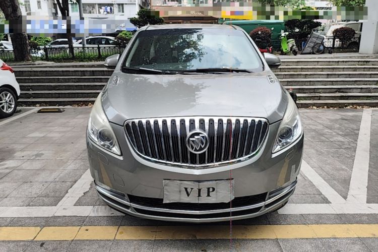 Used Buick GL8 2011 3.0L XT Luxury Business Flagship Edition Front