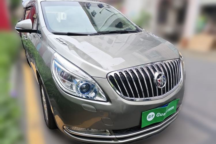 Used Buick GL8 2011 3.0L XT Luxury Business Flagship Edition Front Right 45 Deg