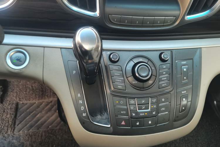 Used Buick GL8 2011 3.0L XT Luxury Business Flagship Edition Gear Lever
