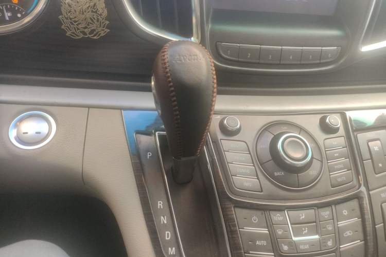 Used Buick GL8 2011 3.0L GT Luxury Business Haoya Edition Gear Lever