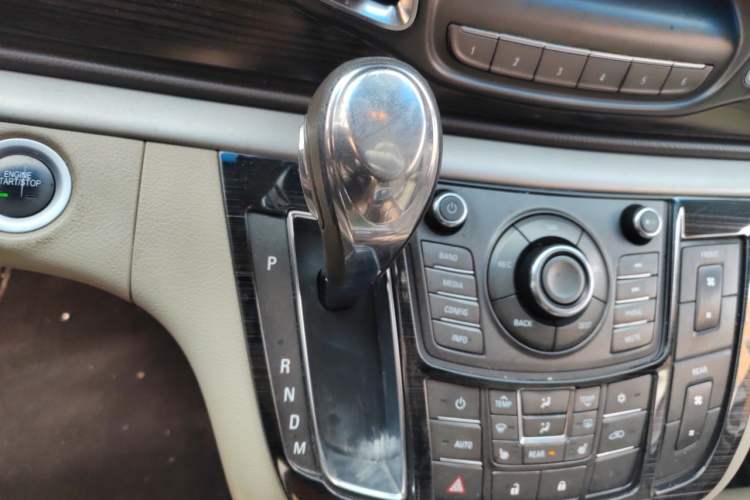 Used Buick GL8 2011 3.0L GT Luxury Business Haoya Edition Gear Lever