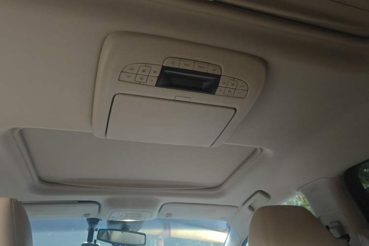 Used Buick GL8 2011 3.0L XT Luxury Business Flagship Edition Headliner