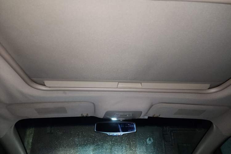 Used Buick GL8 2011 3.0L XT Luxury Business Flagship Edition Headliner