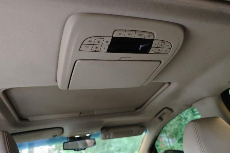 Used Buick GL8 2011 3.0L XT Luxury Business Flagship Edition Headliner