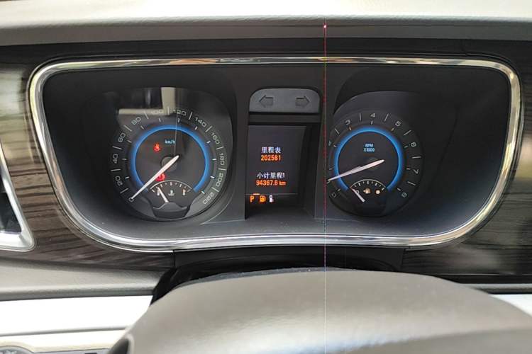 Used Buick GL8 2011 3.0L XT Luxury Business Flagship Edition Instrument Cluster