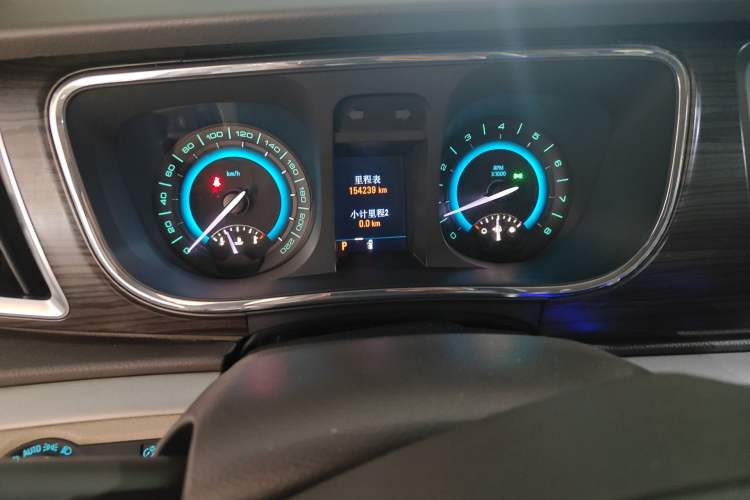 Used Buick GL8 2011 3.0L GT Luxury Business Haoya Edition Instrument Cluster