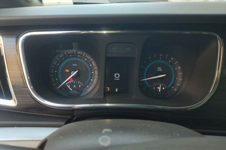 Used Buick GL8 2011 3.0L XT Luxury Business Flagship Edition Instrument Cluster