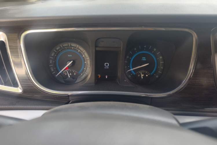 Used Buick GL8 2011 3.0L GT Luxury Business Haoya Edition Instrument Cluster