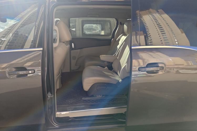 Used Buick GL8 2011 2.4L CT Luxury Business Comfort Edition Left Rear Seat