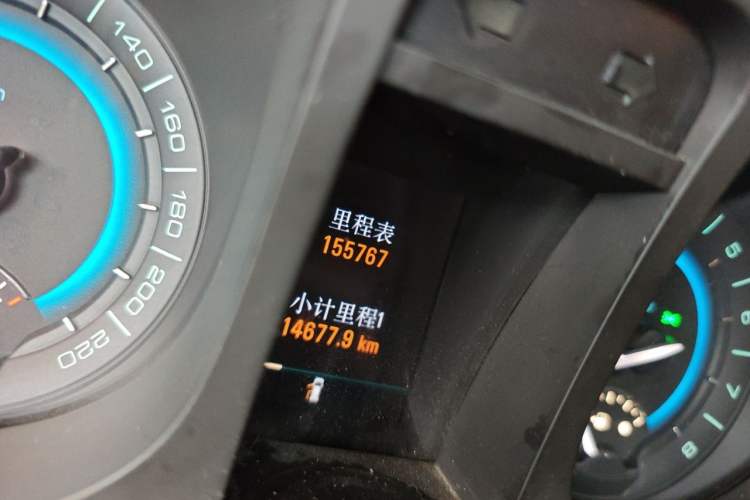 Used Buick GL8 2011 3.0L XT Luxury Business Flagship Edition Odometer Close Up