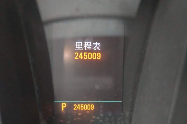 Used Buick GL8 2011 3.0L XT Luxury Business Flagship Edition Odometer Close Up