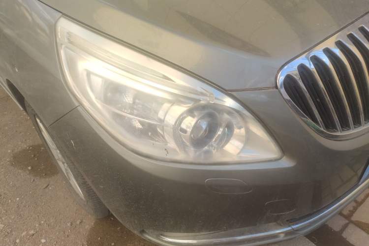 Used Buick GL8 2011 3.0L GT Luxury Business Haoya Edition Right Front Headlight