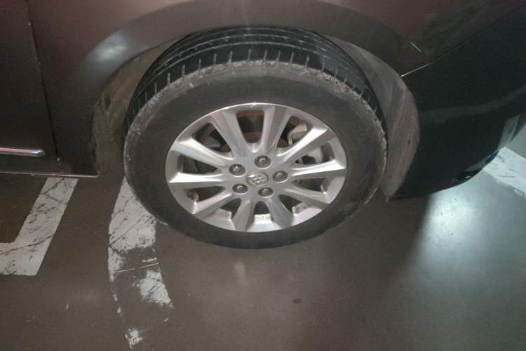 Used Buick GL8 2011 3.0L GT Luxury Business Haoya Edition Right Front Wheel Hub
