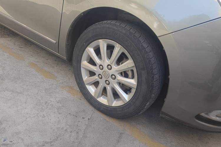 Used Buick GL8 2011 3.0L GT Luxury Business Haoya Edition Right Front Wheel Hub