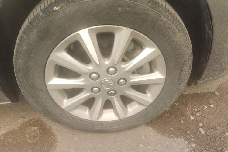 Used Buick GL8 2011 3.0L GT Luxury Business Haoya Edition Right Front Wheel Hub