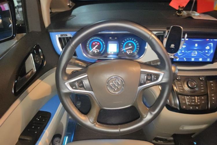 Used Buick GL8 2011 3.0L GT Luxury Business Haoya Edition Steering Wheel