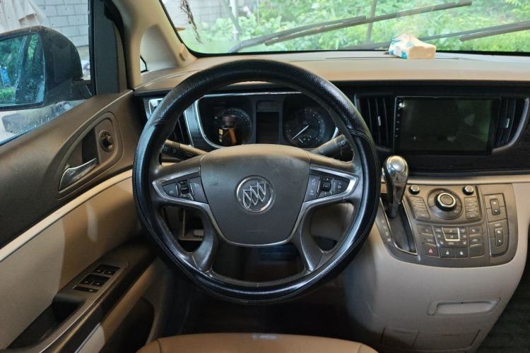 Used Buick GL8 2011 3.0L XT Luxury Business Flagship Edition Steering Wheel