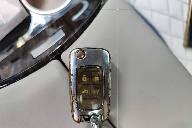 Used Buick GL8 2011 3.0L XT Luxury Business Flagship Edition Vehicle Key