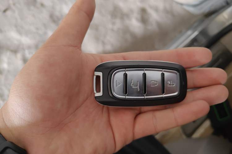 Used Buick GL8 2011 3.0L GT Luxury Business Haoya Edition Vehicle Key