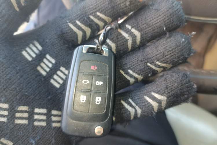 Used Buick GL8 2011 3.0L XT Luxury Business Flagship Edition Vehicle Key
