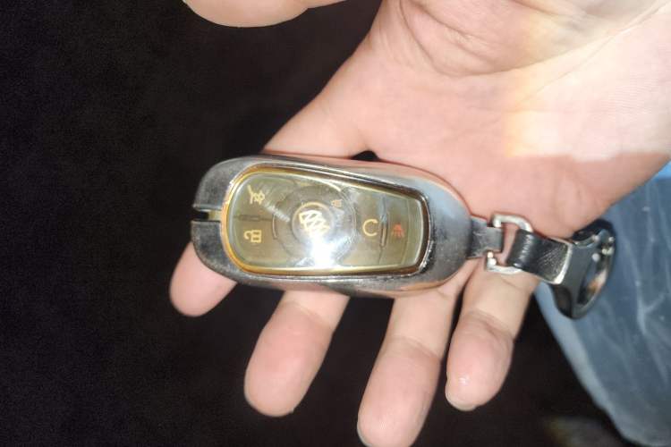 Used Buick GL8 2011 3.0L XT Luxury Business Flagship Edition Vehicle Key