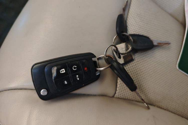 Used Buick GL8 2011 3.0L XT Luxury Business Flagship Edition Vehicle Key