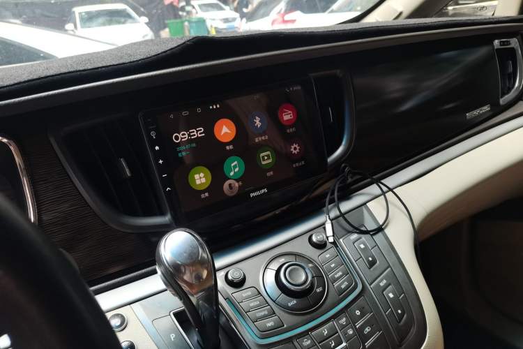 Used Buick GL8 2011 2.4L LT Luxury Business Executive Edition Audio And AC Panel