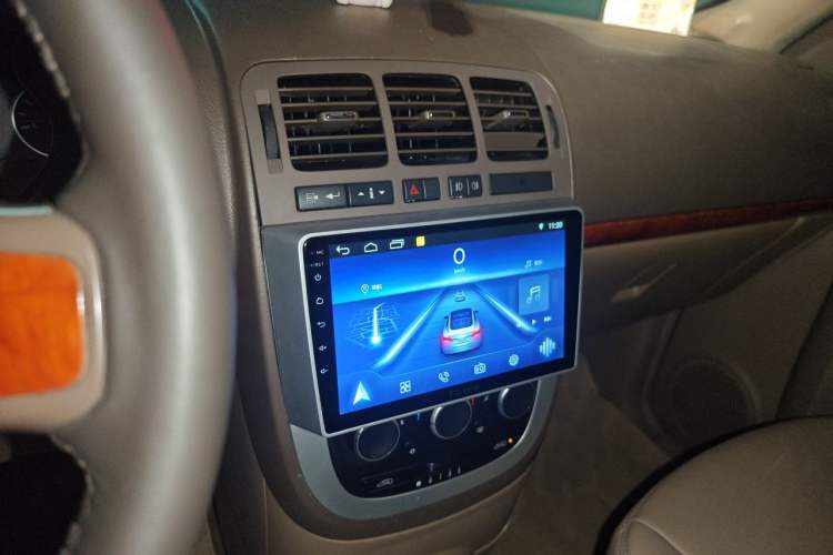 Used Buick GL8 2011 2.4L CT Comfort Edition Audio And AC Panel