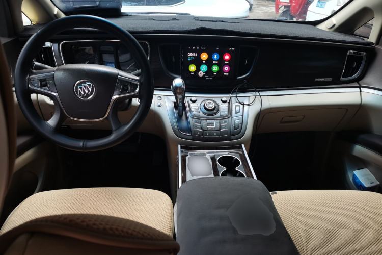 Used Buick GL8 2011 2.4L LT Luxury Business Executive Edition Center Console