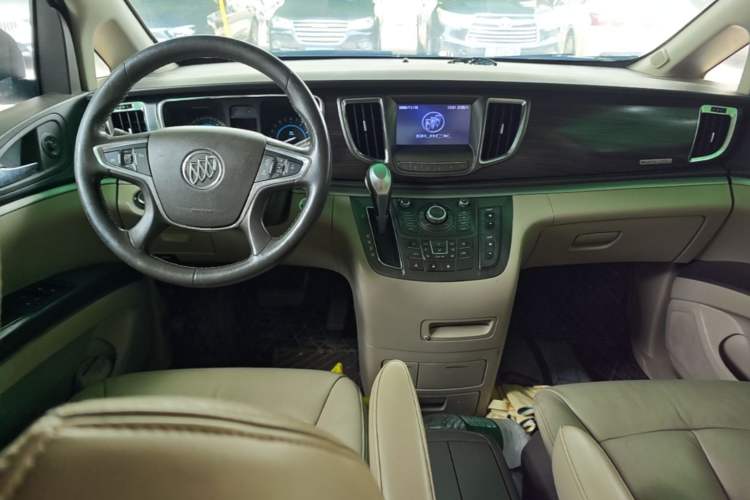 Used Buick GL8 2011 3.0L GT Luxury Business Haoya Edition Center Console