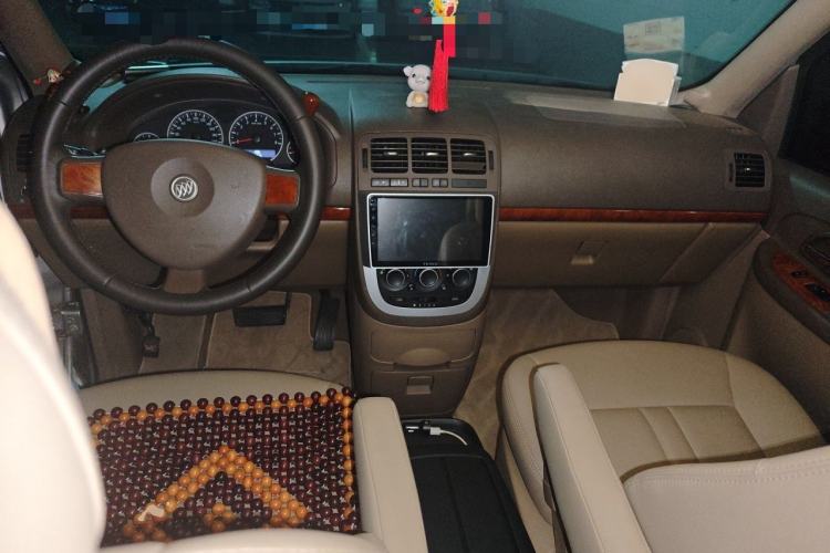 Used Buick GL8 2011 2.4L CT Comfort Edition Center Console